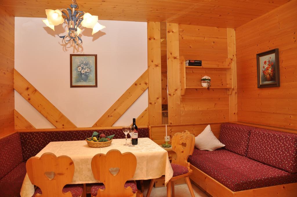 Ferienhaus Brigitte Längenfeld Habitación foto